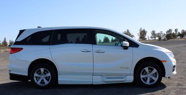 2019 Honda Odyssey EX-L HANDICAP VAN - - by for sale in Redmond, OR – photo 2