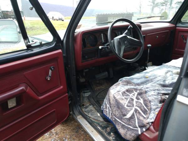1988 Dodge 150 4x4 short bed, 318v8 auto, runs great, inspected -... for sale in Dauphin, PA – photo 4