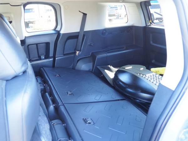 2014 Toyota Fj Cruiser 4WD 4DR AUTO SUV 4x4 Passenger - Lifted for sale in Glendale, AZ – photo 17