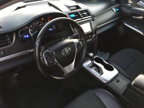 2013 Toyota Camry SE - cars & trucks - by dealer - vehicle... for sale in milwaukee, WI – photo 9