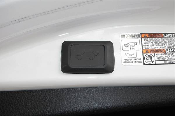 2017 Toyota RAV4 XLE AWD- Safety Sense, Sunroof, Power Liftgate for sale in Vinton, IA 52349, IA – photo 22