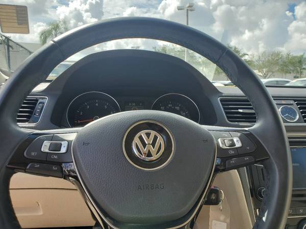 2017 *Volkswagen* *Passat* *R-Line w/Comfort Pkg Automa for sale in Coconut Creek, FL – photo 10