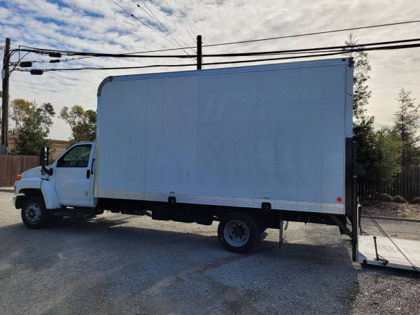 2005 GMC 4500 Box Truck 18 foot with Lift Gate - - by for sale in Medford, OR – photo 13
