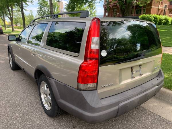 2002 Volvo V70 XC AWD Wagon Turbo AWD - cars & trucks - by dealer -... for sale in Saint Paul, MN – photo 4