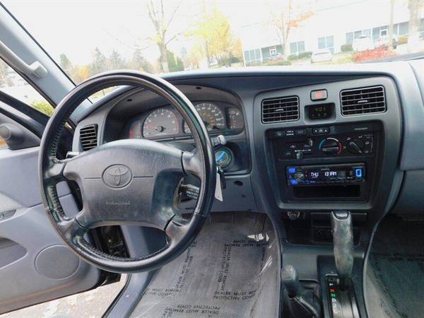 2000 Toyota 4Runner SR5 4X4 / 3.4L V6 / Sunroof / LIFTED/ 101,000... for sale in Portland, OR – photo 17