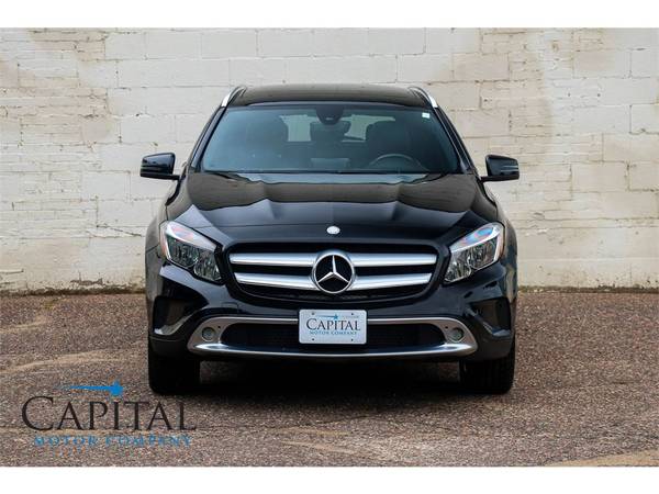 Sporty Crossover w/Nav, KEYLESS GO and Panoramic Roof! Mercedes GLA 25 for sale in Eau Claire, IA – photo 17