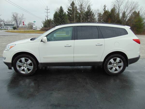 LOADED!!LOW MILE!!2011 CHEVY TRAVERSE LTZ AWD - cars & trucks - by... for sale in CHURUBUSCO, IN, IN – photo 5