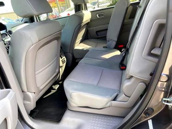 2015 Honda Pilot SE - EVERYBODY RIDES! - - by dealer for sale in Metairie, LA – photo 9