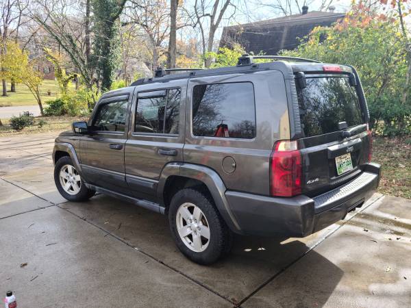 2006 Jeep Commander 4x4 - cars & trucks - by owner - vehicle... for sale in Nashville, TN – photo 2