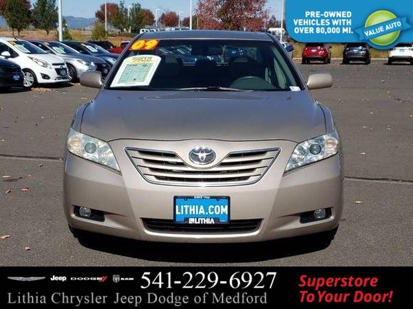 2009 Toyota Camry 4dr Sdn V6 Auto XLE - cars & trucks - by dealer -... for sale in Medford, OR – photo 3