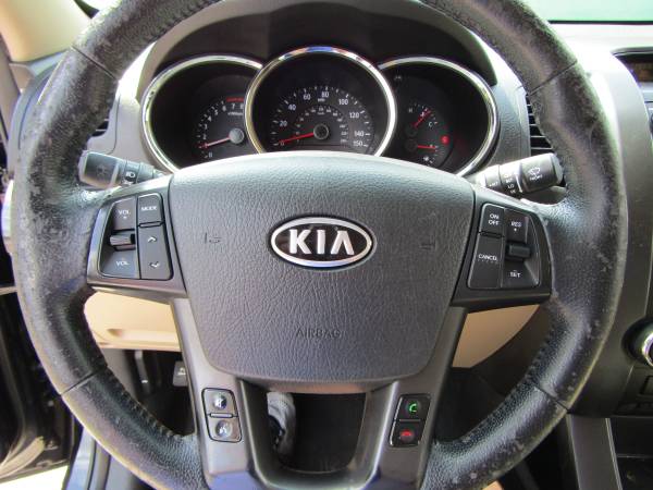 2013 Kia Sorento - - by dealer - vehicle automotive sale for sale in Hernando, FL – photo 12