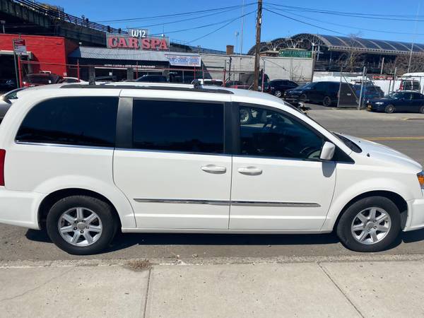 Chrysler town & country touring 2012 for sale in Brooklyn, NY – photo 7