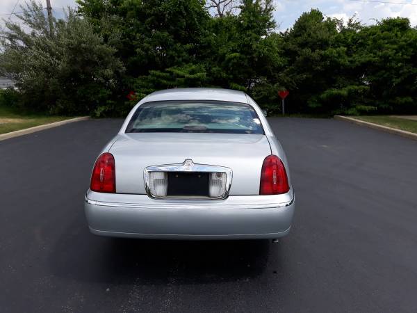 2002 Lincoln Town Car - cars & trucks - by dealer - vehicle... for sale in Bloomington, IN – photo 8