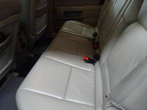 2011 Honda Pilot EX-L 4WD Heated leather DVD/TV Back up camer 3rd for sale in West Allis, WI – photo 11