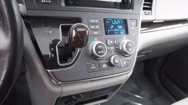 2015 Toyota Sienna XLE Premium SKU: FS547385 Mini-Van for sale in Englewood, CO – photo 18