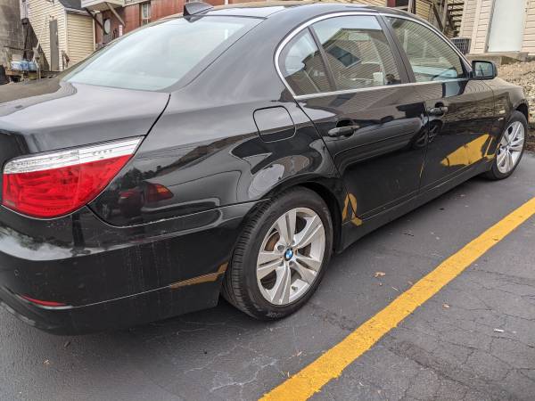 2010 BMW 528XI. AWD SEDAN - cars & trucks - by owner - vehicle... for sale in Pittsburgh, PA – photo 3