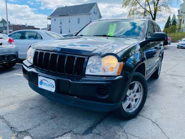 2005 Jeep Grand Cherokee 4X4 - - by dealer - vehicle for sale in Malden, MA – photo 2