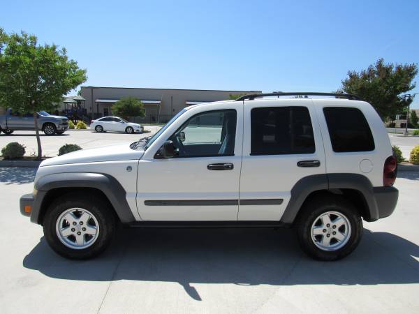 2005 JEEP LIBERTY SPORT SUV 4WD - - by dealer for sale in Other, CA – photo 4