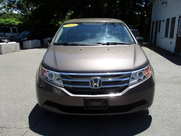 2011 Honda Oddysey EX leather and DVD--video walkaround available -... for sale in Haverhill, MA – photo 2