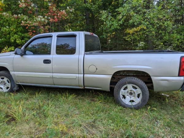 2006 Chevy Silverado extended cab 4X4 - cars & trucks - by owner -... for sale in Northfield, VT – photo 6