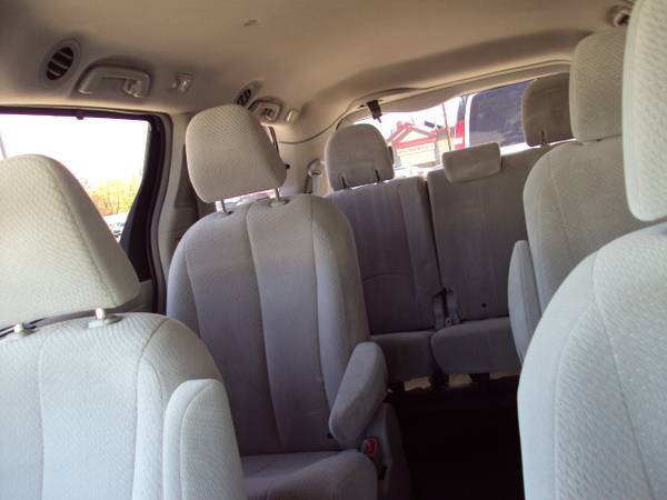 2013 Toyota Sienna 5dr 7-Pass Van V6 LE AWD (Natl) for sale in Waite Park, IA – photo 20