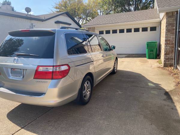 2005 Honda Odyssey - cars & trucks - by owner - vehicle automotive... for sale in Carrollton, TX – photo 3