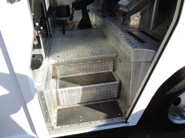 2012 Ford Super Duty F-59 Stripped Chassis 18 FOOT STEP VAN, BOX for sale in south amboy, VT – photo 11