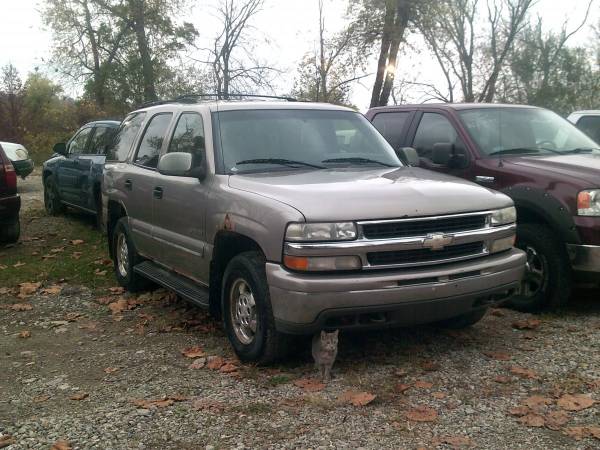 2000 CHEVROLET TAHOE 4x4 Chevy 4WD SUV - cars & trucks - by dealer -... for sale in Cleves, OH – photo 2