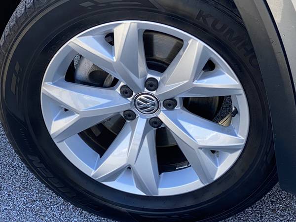 2018 Volkswagen VW Atlas V6 S 4Motion - - by dealer for sale in Saint Louis, MO – photo 6
