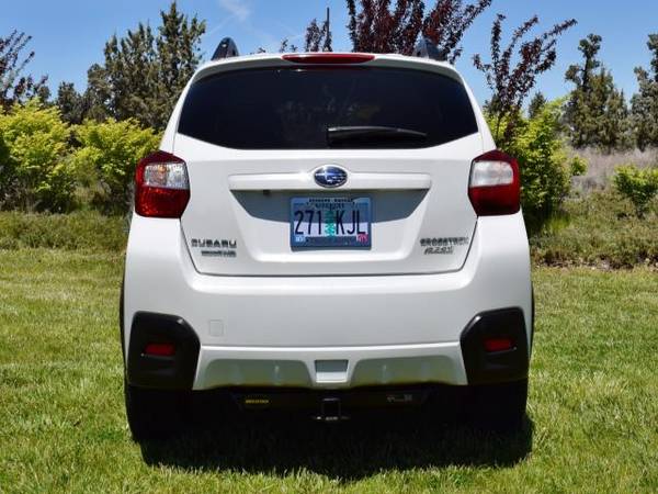 2016 Subaru Crosstrek 2.0i PREMIUM **LOW MILES** - cars & trucks -... for sale in Redmond, OR – photo 4