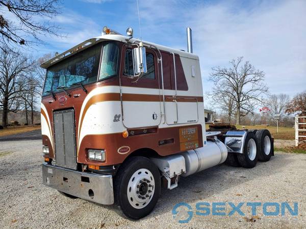 1982 Peterbilt 362 - cars & trucks - by owner - vehicle automotive... for sale in Pomona, MO – photo 2