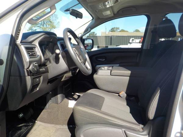 2018 Nissan Titan XD XD CREW CAB SV 4X4, CUMMINS DIESEL, FUEL RIMS,... for sale in Virginia Beach, VA – photo 18