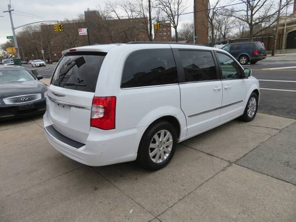 2016 Chrysler Town & Country Touring Minivan Runs & Looks Great! for sale in Brooklyn, NY – photo 3