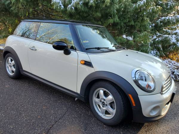 2011 Mini Cooper Hardtop - cars & trucks - by owner - vehicle... for sale in Afton, MN
