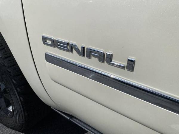 2010 GMC Yukon Denali BASE - - by dealer - vehicle for sale in Grand Rapids, MI – photo 8