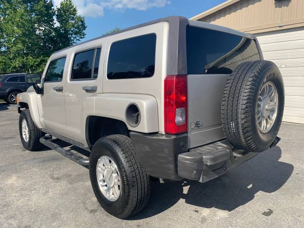 2007 Hummer H3 61k miles Rare Boulder Gray Metallic paint - cars &... for sale in Jeffersonville, KY – photo 7