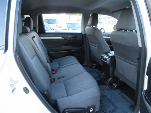 2014 Toyota Highlander LE Plus AWD 4dr SUV - - by for sale in Sacramento , CA – photo 19