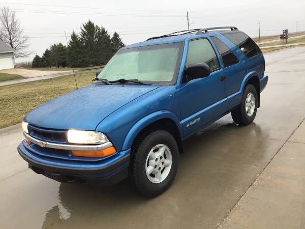 Blue 2000 Chevy Blazer 4x4 (119, 000 Miles) - - by for sale in Dallas Center, IA