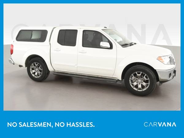 2019 Nissan Frontier Crew Cab SL Pickup 4D 5 ft pickup White for sale in Oklahoma City, OK – photo 11
