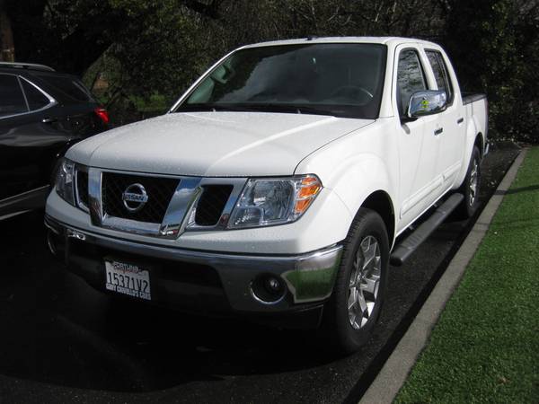 2019 Nissan Frontier SL Crew Cab Leather Moonroof Nav 15k Miles for sale in Fortuna, CA