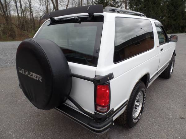 1993 *Chevrolet* *S-10 Blazer* *2-door 4x4* White for sale in Johnstown , PA – photo 3