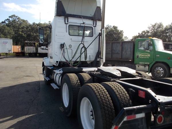 2013 Volvo VNL64t300 - cars & trucks - by dealer - vehicle... for sale in Plant City, FL – photo 4
