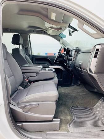 2016 Chevy Silverado 2500hd Crew Cab 4x4 Suspension Lift & Fuel for sale in Green Bay, WI – photo 15