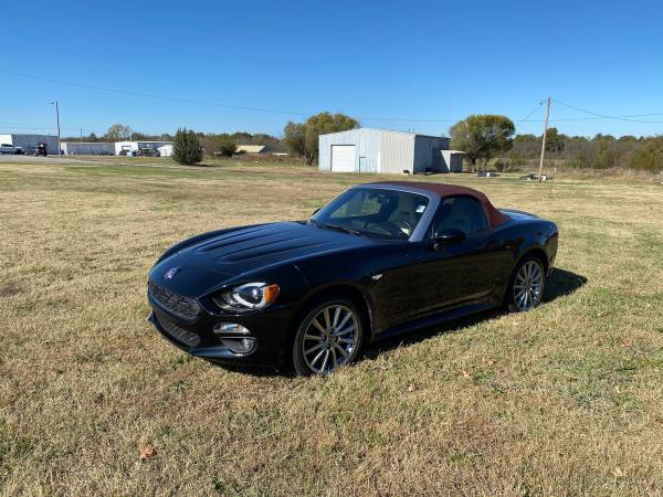 LIKE NEW 2019 FIAT 124 SPIDER LUSSO - cars & trucks - by dealer -... for sale in Pryor, OK – photo 2