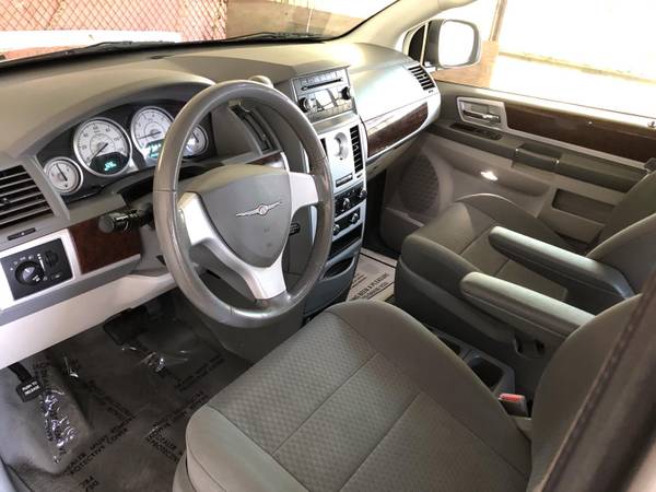2010 Toyota Town & country - - by dealer - vehicle for sale in Boise, ID – photo 5