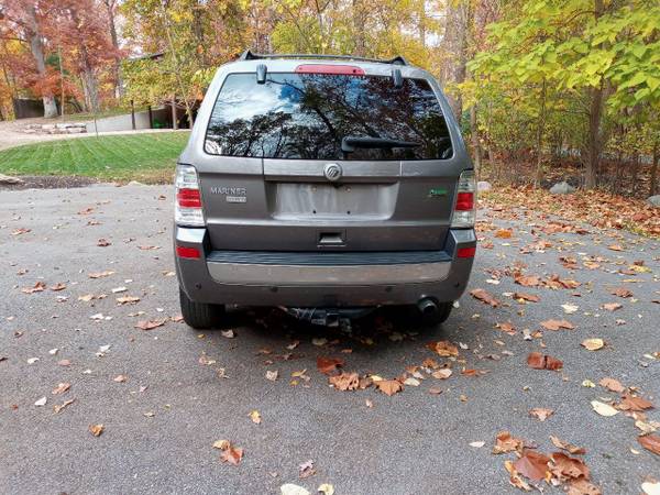 2010 Mercury Mariner (ONLY 100K MILES) - cars & trucks - by dealer -... for sale in Warsaw, IN – photo 5