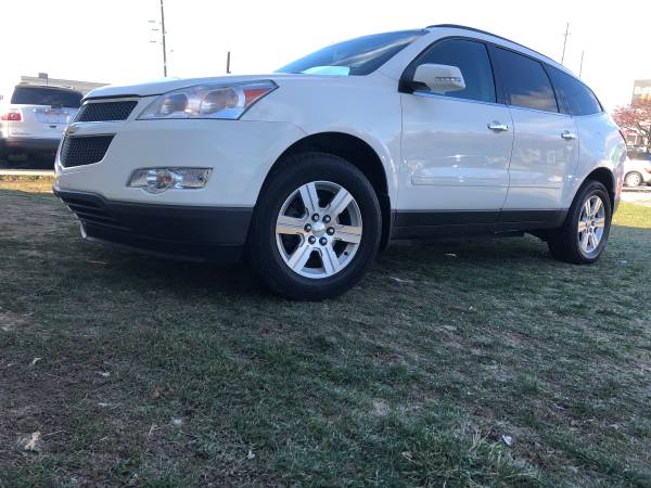 2012 Chevy Traverse LT with no rust and third row seating - cars &... for sale in Indianapolis, IN – photo 3