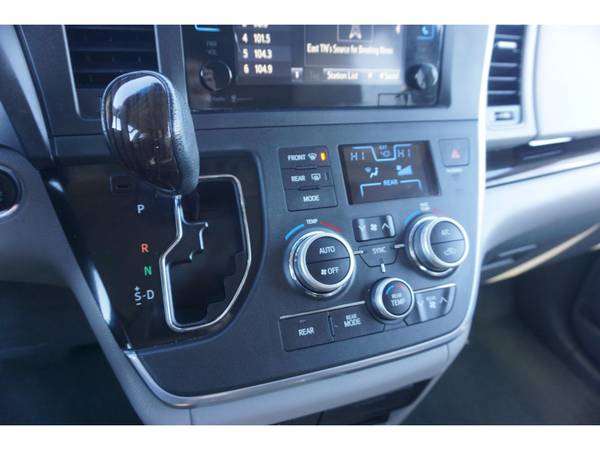2015 Toyota Sienna 5dr 7-Pass Van XLE AAS FWD - - by for sale in Knoxville, TN – photo 19