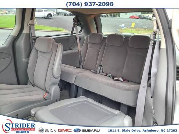 2007 Chrysler Town & Country LWB - - cars & trucks - by dealer -... for sale in Asheboro, NC – photo 10