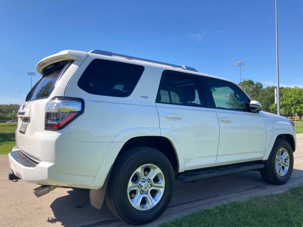 2018 Toyota 4Runner SR5/3RD ROW/42KMILES/One Owner/Clear Title for sale in Universal City, TX – photo 4